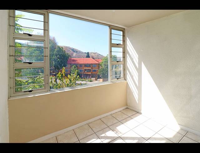 3 BEDROOM APARTMENT FOR SALE IN CYRILDENE
